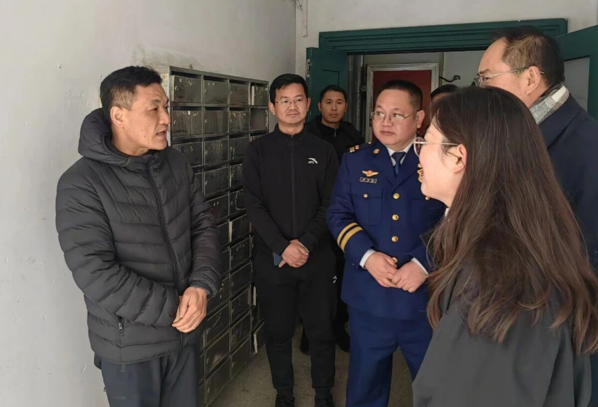 铜官区领导督导检查高层建筑消防安全工作