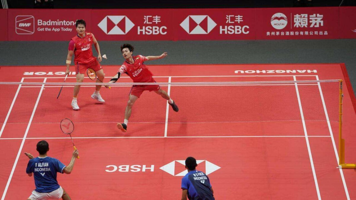 “梁王加油”響徹奧體，“梁王”組合破與對(duì)手交戰(zhàn)不勝史，小組出線