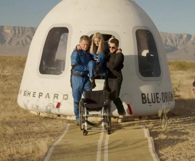 美飛行器成功發(fā)射 搭載“輪椅使用者”進(jìn)入太空