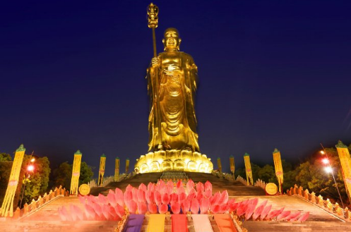 地藏王铜像（图源：@地藏圣像景区）