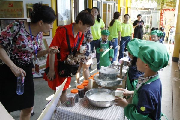 ​安徽省第二届“幼儿游戏活动周活动”在镜湖区举行4.JPG