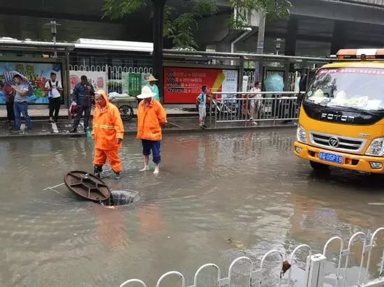 人民日報:蕭敬騰不休息 我們的城市如何避雨