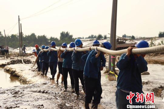 資料圖：濰坊受災(zāi)縣市救援現(xiàn)場(chǎng)。