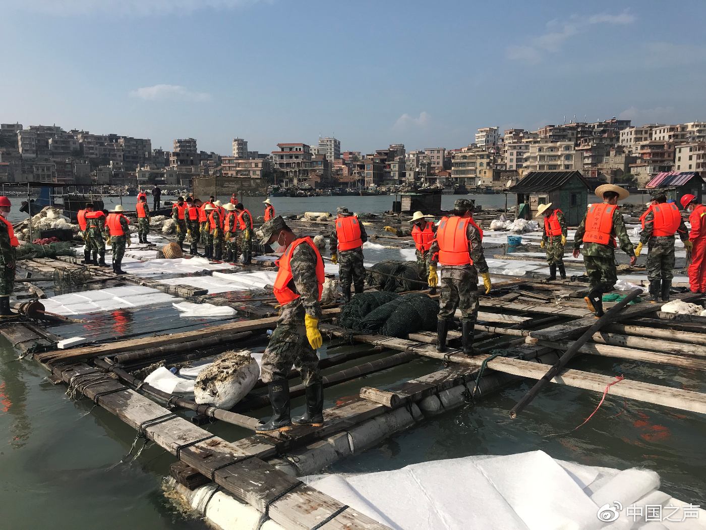 福建泉州碳九泄漏 专家:影响近海至少持续1到2月