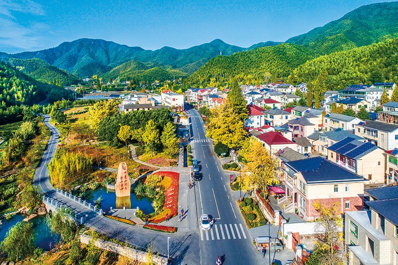 習近平：推動我國生態(tài)文明建設邁上新臺階