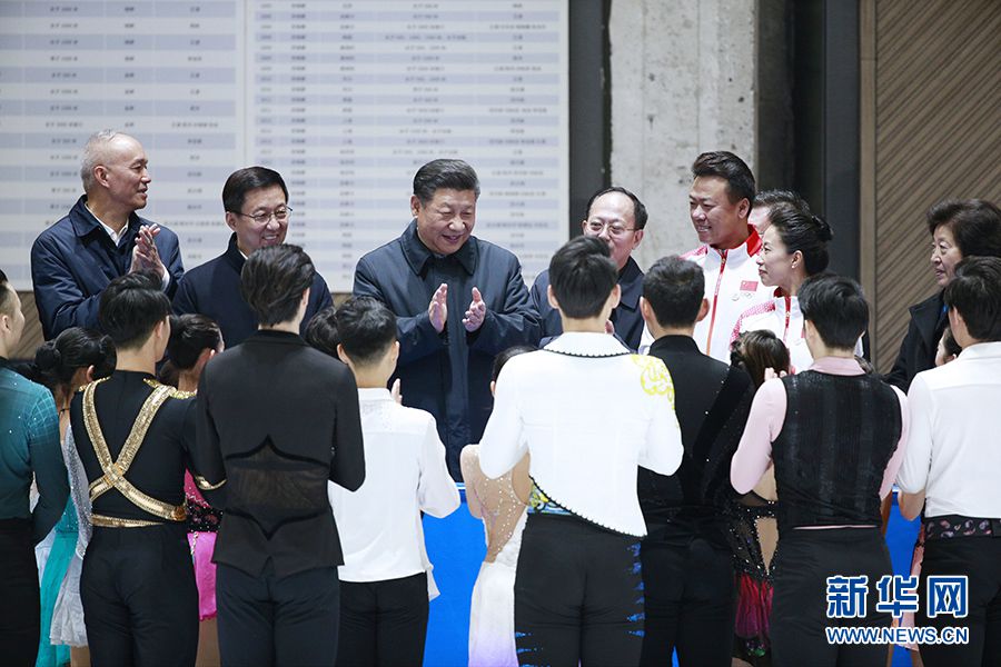 习近平春节前夕在北京看望慰问基层干部群众 