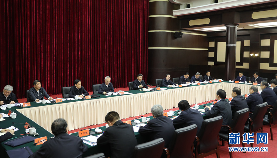 習(xí)近平:著力解決兩不愁三保障突出問(wèn)題