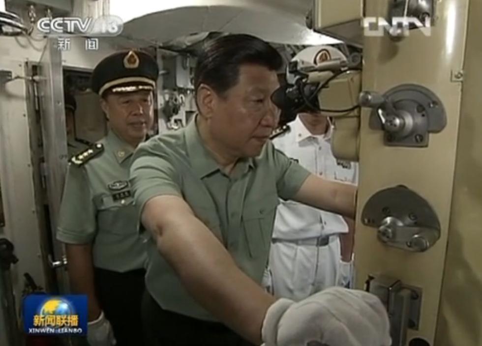 習(xí)近平領(lǐng)航人民海軍逐夢(mèng)深藍(lán) 