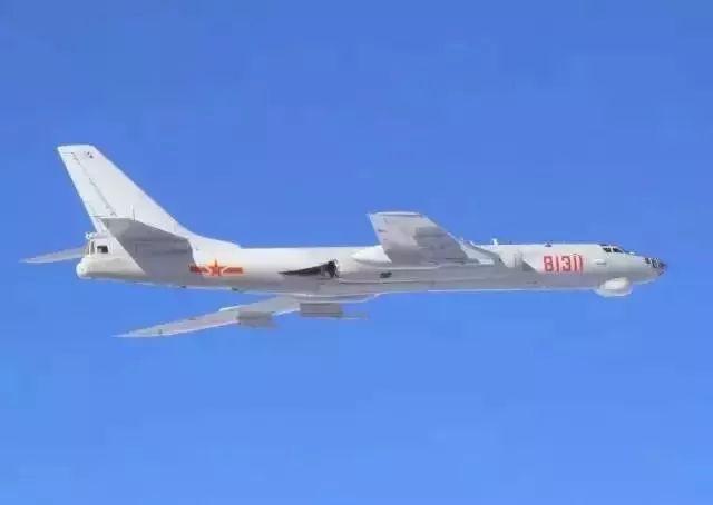 習(xí)近平領(lǐng)航人民海軍逐夢(mèng)深藍(lán) 
