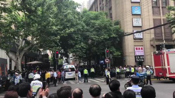 上海一建筑發(fā)生坍塌 多人被壓已救出4人
