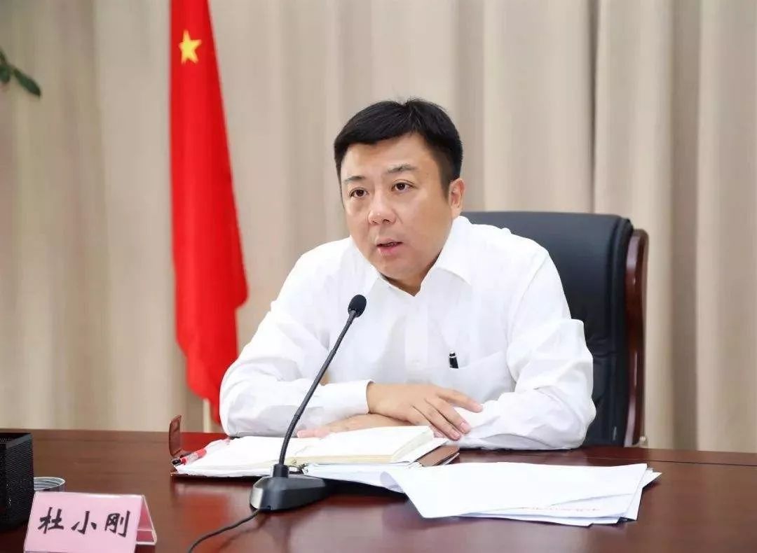 全國(guó)最年輕地級(jí)市市長(zhǎng)出生于1975年 今有望被打破