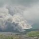 遮天蔽日！印尼塞梅鲁火山喷发 警戒级别调至最高