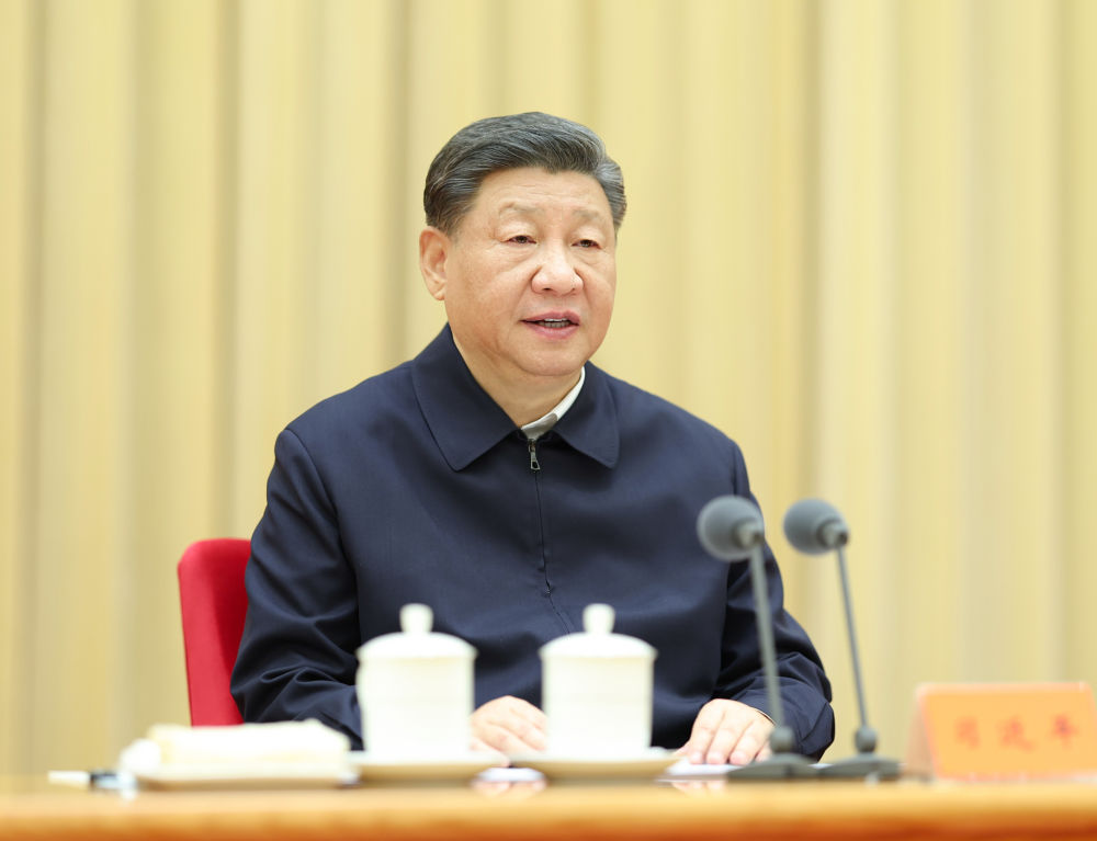12月27日至28日，中央外事工作會(huì)議在北京舉行。中共中央總書記、國(guó)家主席、中央軍委主席習(xí)近平出席會(huì)議并發(fā)表重要講話。.jpeg