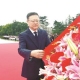 上海全市各界代表向人民英雄敬献花篮