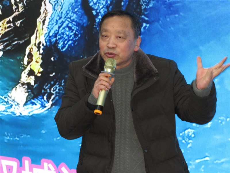 合肥詩人代表發(fā)言.jpg
