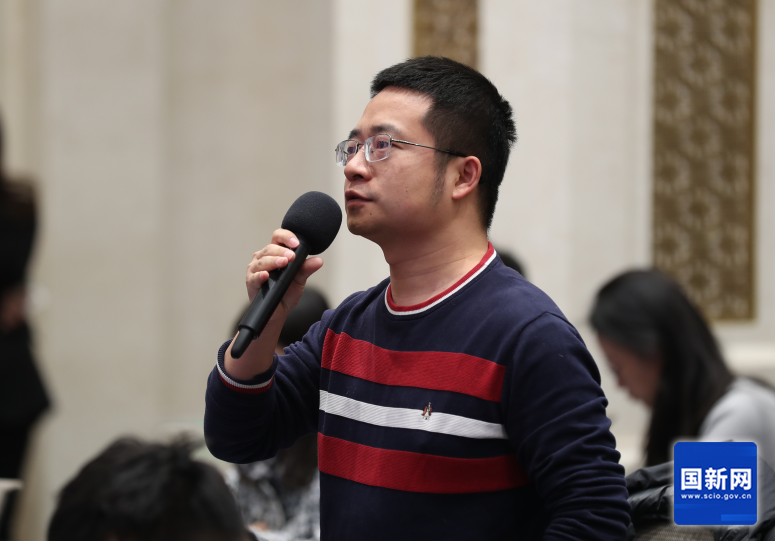 人民日報記者提問（劉健 攝）.png