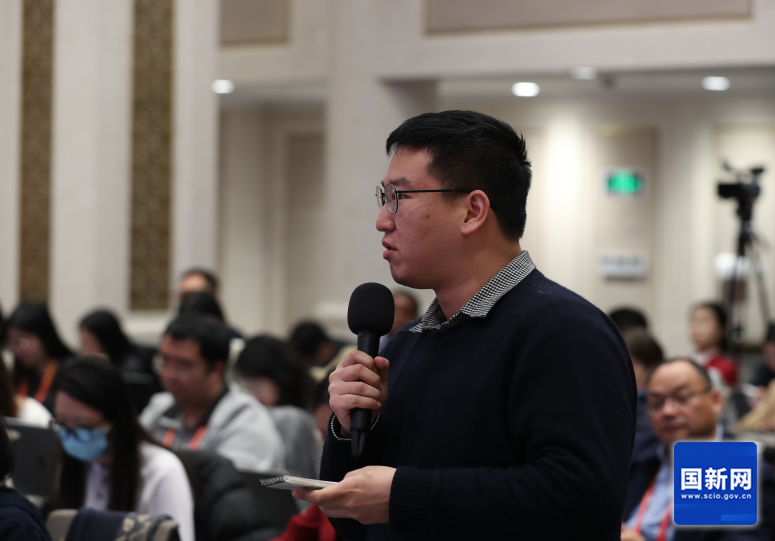 香港中評社記者提問（劉健 攝）.png