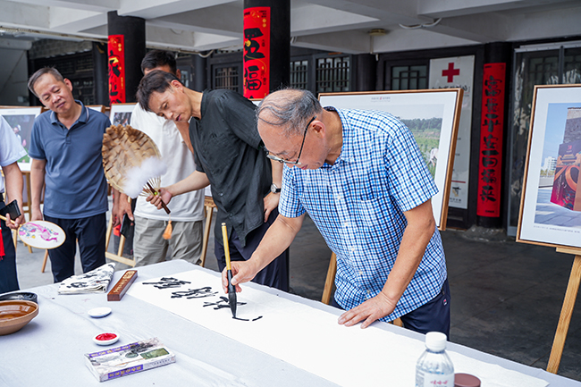 “古韻三河 魅力非遺”安徽省非物質(zhì)文化遺產(chǎn)展示活動(dòng)現(xiàn)場(chǎng)。2