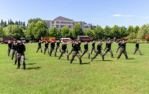 崇明区庆祝中国人民解放军建军97周年活动举行，区领导向驻区部队广大官兵致以节日祝贺3.jpg