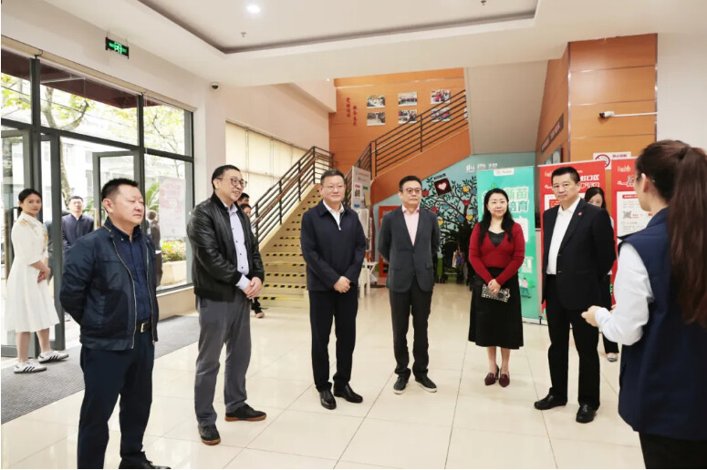 走進(jìn)虹口區(qū)市民驛站嘉興路街道第一分站.png