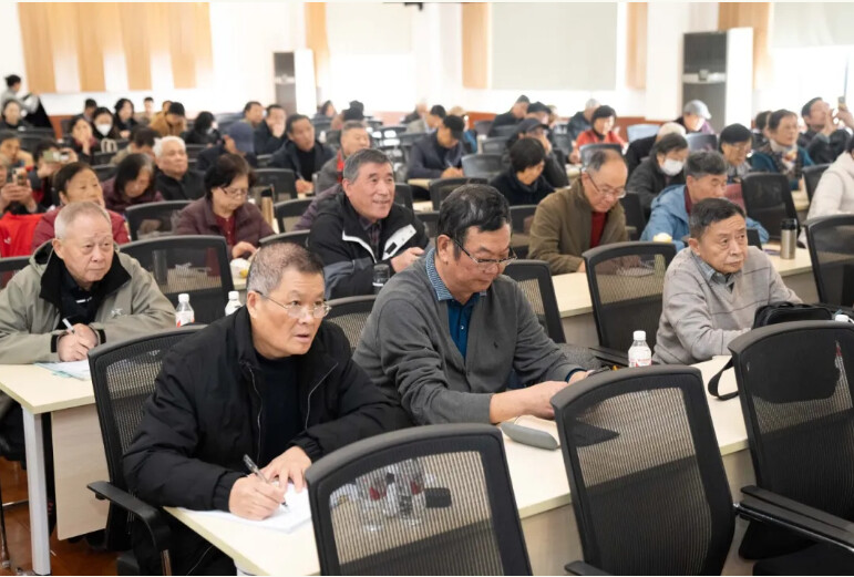 虹口区举办老干部读书班区情通报会.png