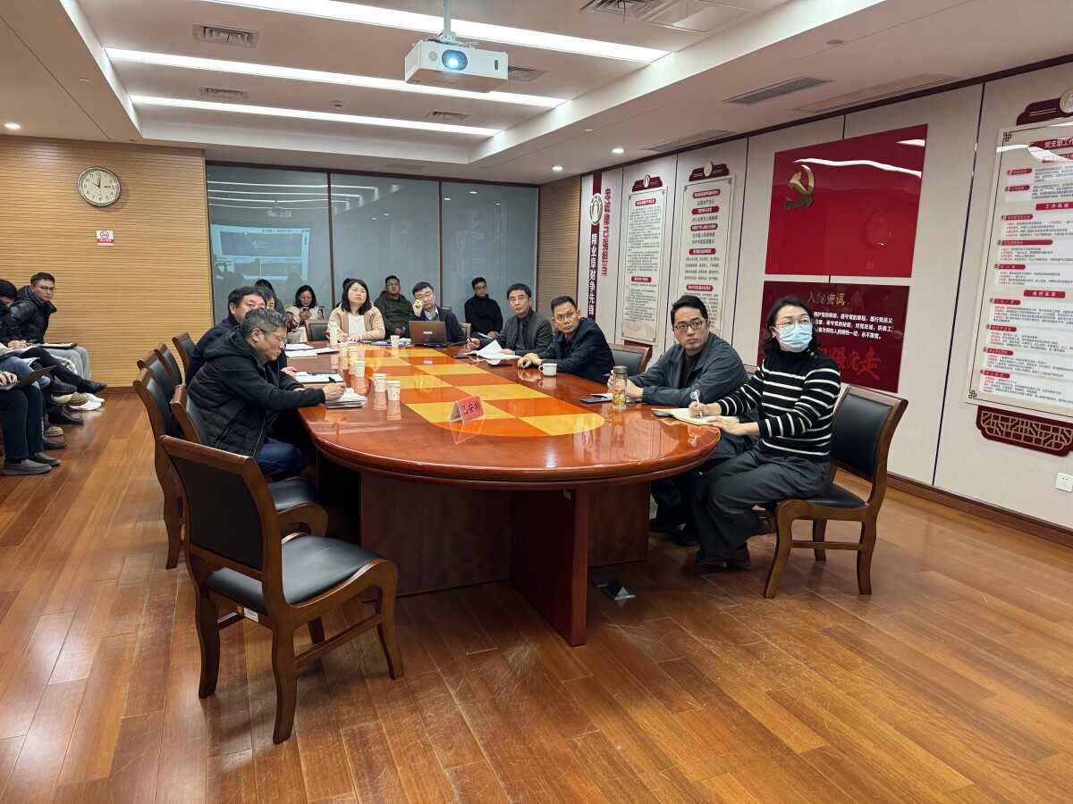 南通城市建設(shè)集團來我局交流鐵路相關(guān)建設(shè)項目推進工作.jpg