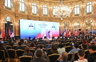 中法人文合作发展论坛昨日在巴黎举行