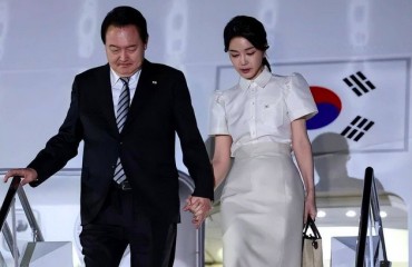 韩媒：韩国总统尹锡悦就夫人收受名牌包道歉