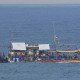 菲律宾多艘船只在我黄岩岛邻近海域非法聚集 中国海警依法管制