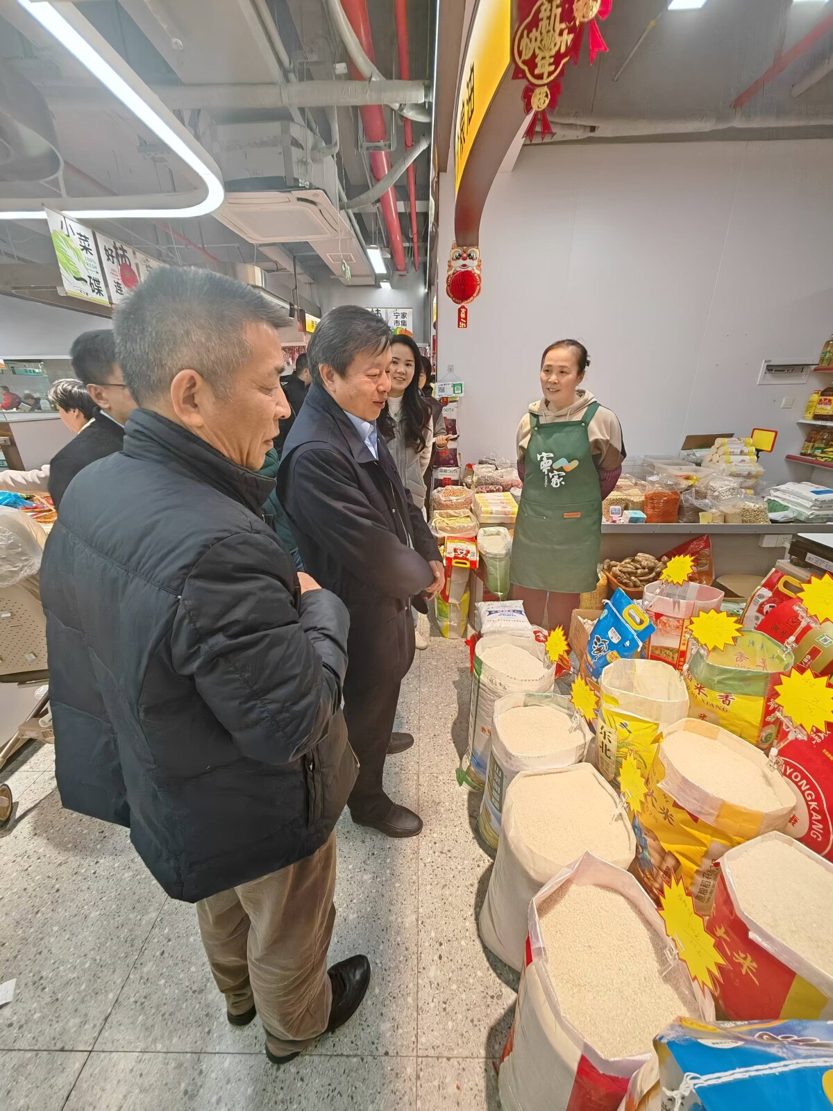 市糧食物資儲(chǔ)備局積極開(kāi)展春節(jié)糧油保供穩(wěn)價(jià)市場(chǎng)調(diào)研 .jpg