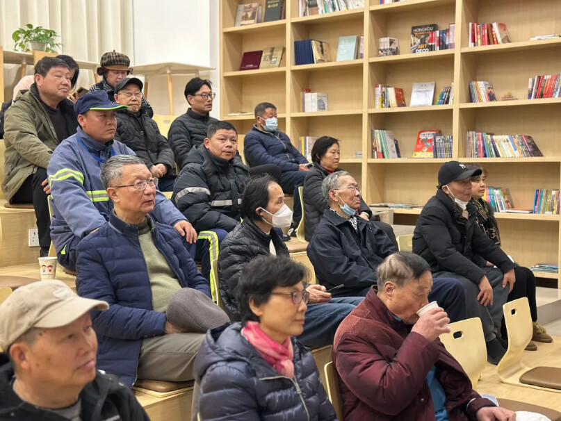 虹口区开展礼遇先进典型观影活动.png