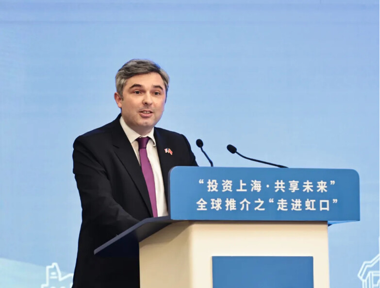 法国驻沪总领事王度.png
