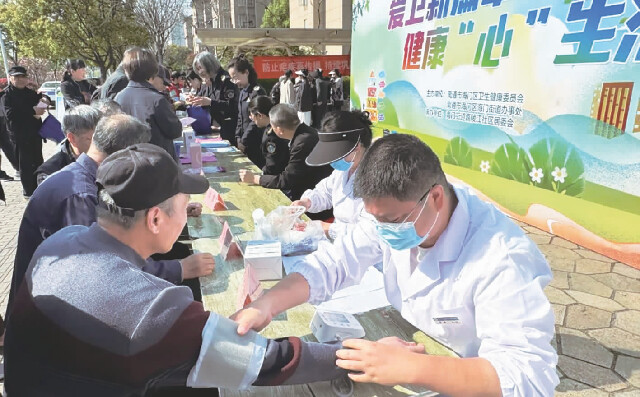 我區(qū)愛國衛(wèi)生月活動豐富多彩4.png