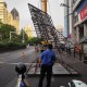 合肥淮河路步行街旁大型楼顶字被拆除