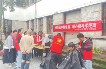 服务群众“零距离”