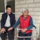 百善孝为先！五旬老人悉心照顾九旬母亲