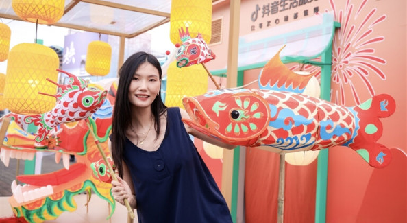 歙县鱼灯亮相成都国际非遗节