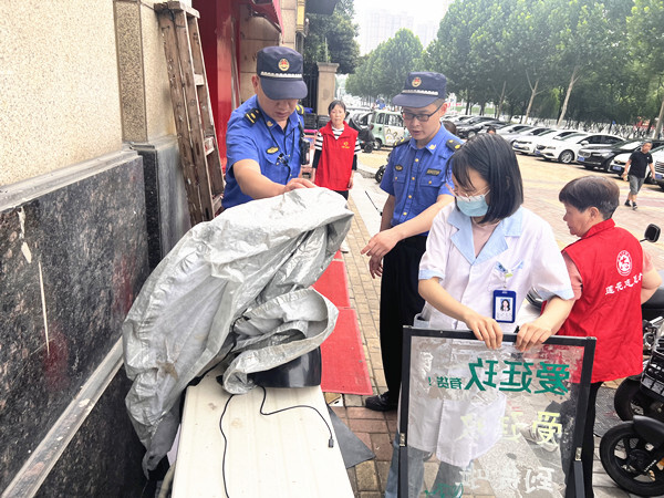 蓮花中心明珠社區(qū)黨委：黨建引領(lǐng)聚合力，文明新風(fēng)潤民心 (1)_副本