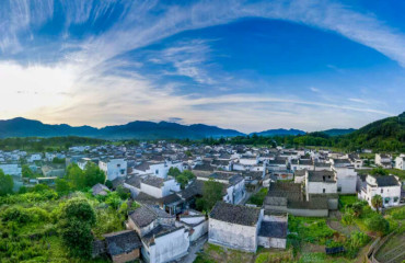 晨曦盧村風(fēng)光美