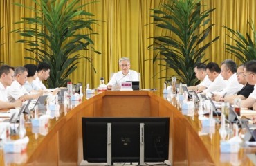 李軍主持召開(kāi)九屆市政府第69次常務(wù)會(huì)議