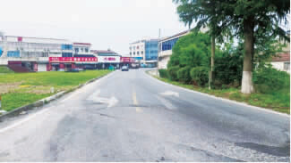 海門完成主干道路標線復線工程提升群眾出行安全度2.png