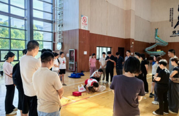 黃山市紅十字會慶七一急救培訓(xùn)護(hù)航校園