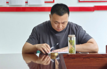 嚴守中央八項規(guī)定，筑牢作風建設“鐵規(guī)矩”——淮北市國防動員辦機關黨支部書記講黨課