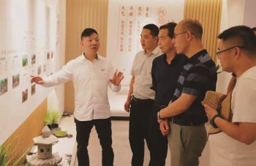 張勇：打造鄉(xiāng)村振興“向陽(yáng)模式”