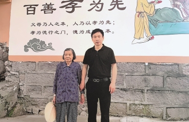 屈呂富：行孝不能等