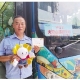 這位公交司機(jī)又做了一件暖心事