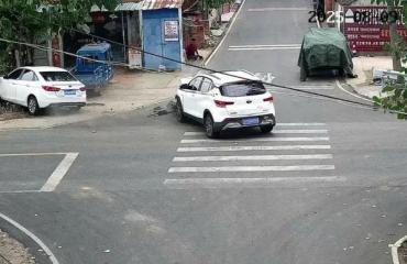 凡人善舉 | 東雙溝六村民勇救兩名翻車落水者！