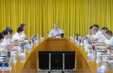 李軍主持召開九屆市政府第72次常務(wù)會議