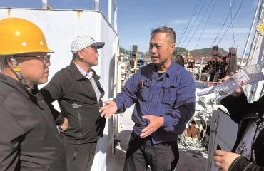 郭獻(xiàn)宏與臺(tái)州艦的藍(lán)色情緣