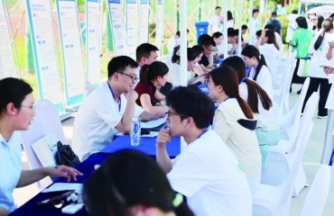央地協(xié)同發(fā)力穩(wěn)就業(yè) 增量舉措加速出臺落實